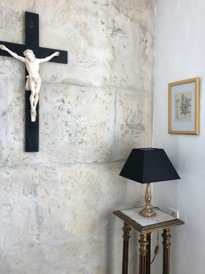 Apartment Le Logis Du Chanoine, 50 M2 And Terrace Face To Cathedral